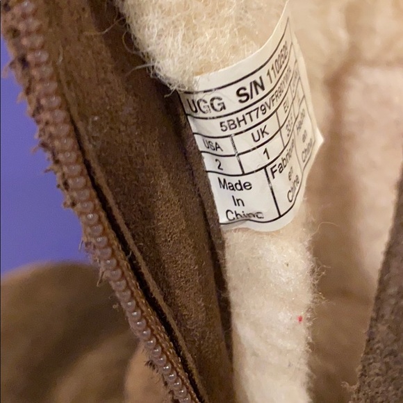 Ugg’s with buckle detail - Picture 6 of 6